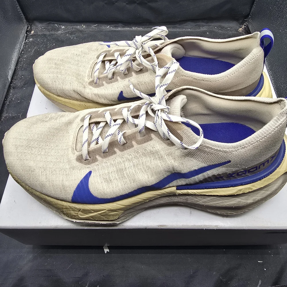 Nike Beige and Blue‎ Athletic Shoes